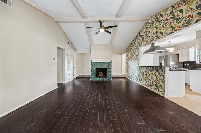 507 Blue Willow Drive, Houston, TX 77042