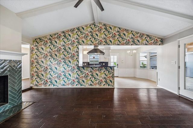 507 Blue Willow Drive, Houston, TX 77042