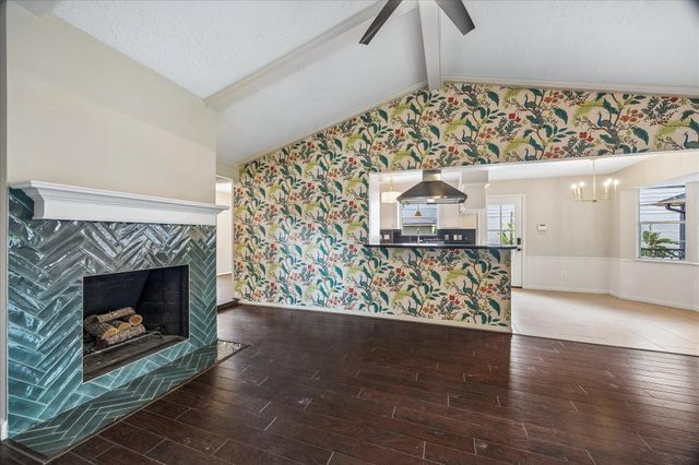 507 Blue Willow Drive, Houston, TX 77042