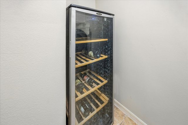 507 Blue Willow Drive, Houston, TX 77042