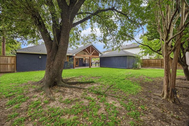 507 Blue Willow Drive, Houston, TX 77042