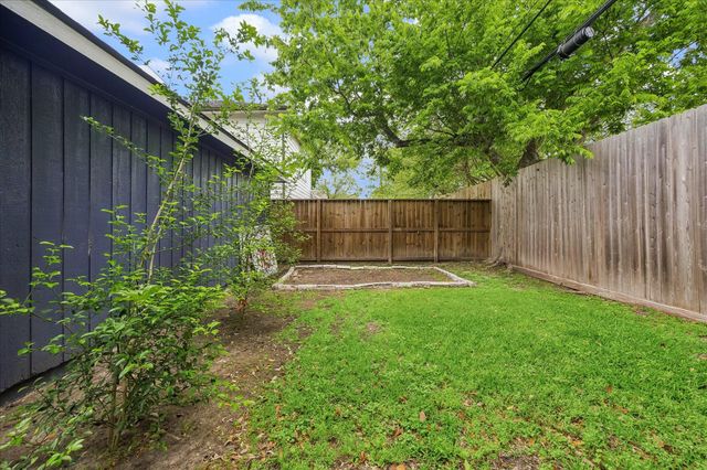 507 Blue Willow Drive, Houston, TX 77042