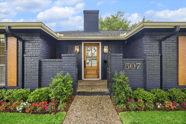 507 Blue Willow Drive, Houston, TX 77042