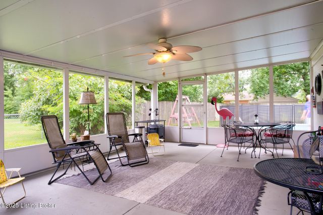 5406 Trefoil Ln, Louisville, KY 40258