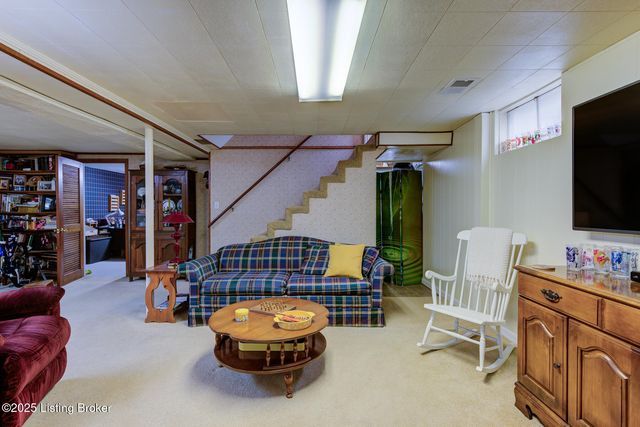 5406 Trefoil Ln, Louisville, KY 40258