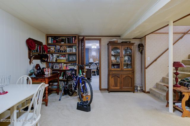 5406 Trefoil Ln, Louisville, KY 40258