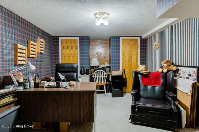 5406 Trefoil Ln, Louisville, KY 40258