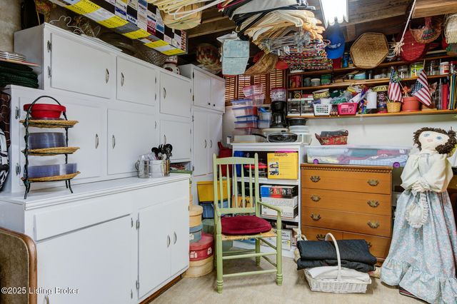 5406 Trefoil Ln, Louisville, KY 40258