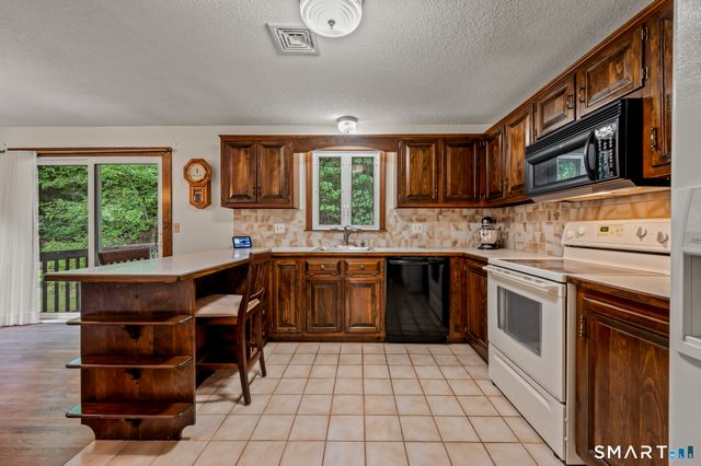 31 Webster Road, Union, CT 06076