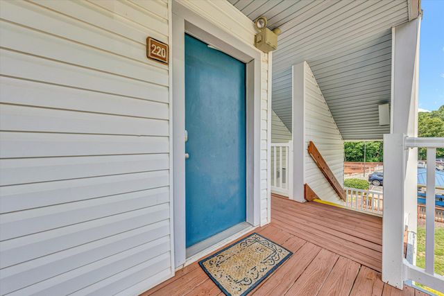 1085 Bluewater Dr # 220, Moneta, VA 24121