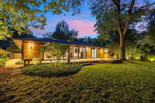 623 Echo Lane, Glenview, IL 60025