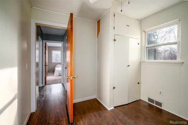 36551 Parkdale Street, Livonia, MI 48150