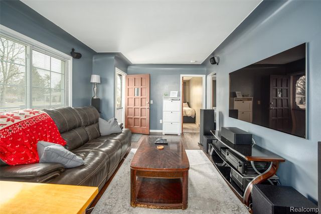 36551 Parkdale Street, Livonia, MI 48150