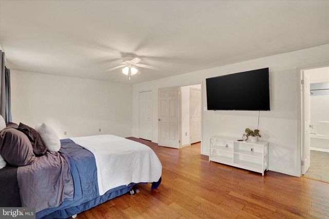 275 WYNTRE BROOKE DR, York, PA 17403