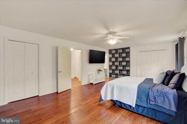 275 WYNTRE BROOKE DR, York, PA 17403