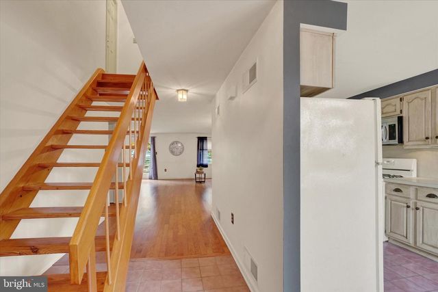 275 WYNTRE BROOKE DR, York, PA 17403