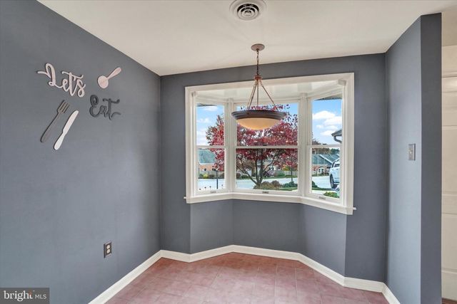 275 WYNTRE BROOKE DR, York, PA 17403