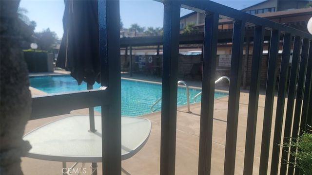 199 Summit View Drive B, Calimesa, CA 92320