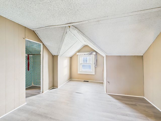 1021 S Topeka Ave, Wichita, KS 67211