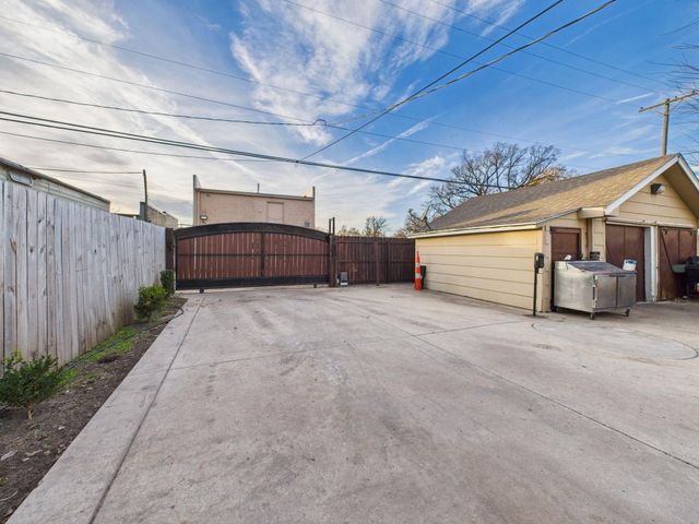 1021 S Topeka Ave, Wichita, KS 67211