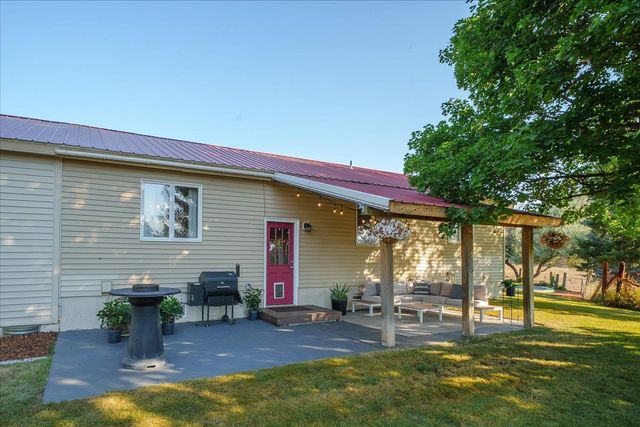 22309 W MCFARLANE Rd, Medical Lake, WA 99022