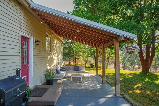 22309 W MCFARLANE Rd, Medical Lake, WA 99022