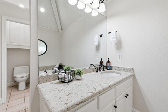 2400 Emerald Circle, Southlake, TX 76092