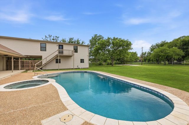 2400 Emerald Circle, Southlake, TX 76092