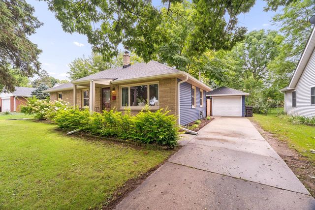 705 Oak STREET, South Milwaukee, WI 53172