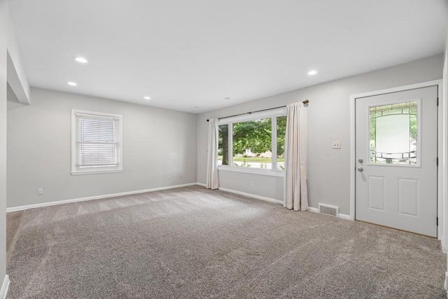 705 Oak STREET, South Milwaukee, WI 53172