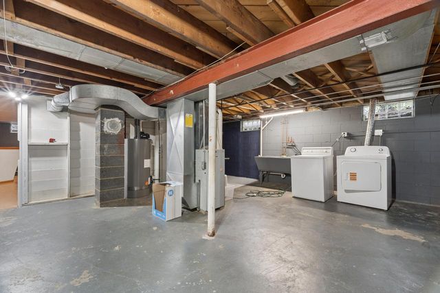 705 Oak STREET, South Milwaukee, WI 53172