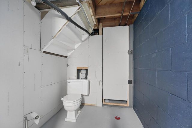 705 Oak STREET, South Milwaukee, WI 53172