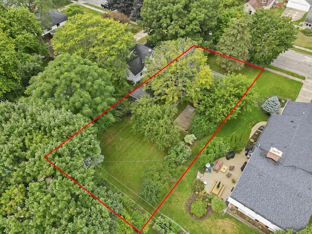 705 Oak STREET, South Milwaukee, WI 53172