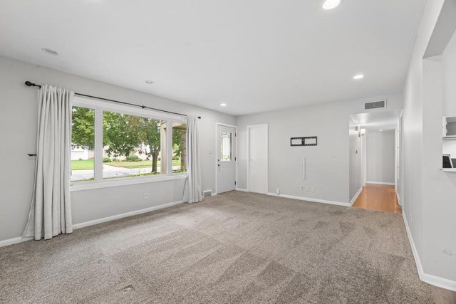 705 Oak STREET, South Milwaukee, WI 53172