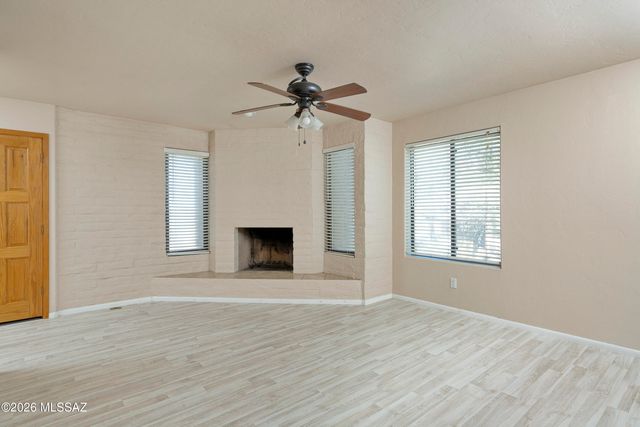 2817 E Sierra Vista Road, Tucson, AZ 85716