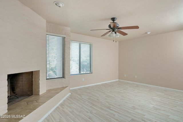 2817 E Sierra Vista Road, Tucson, AZ 85716