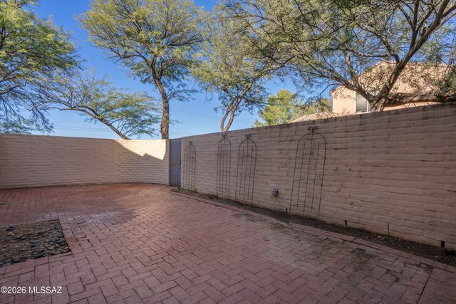 2817 E Sierra Vista Road, Tucson, AZ 85716