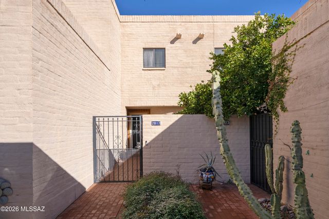 2817 E Sierra Vista Road, Tucson, AZ 85716