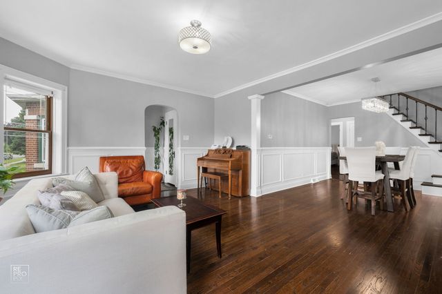 1521 Gunderson Avenue, Berwyn, IL 60402