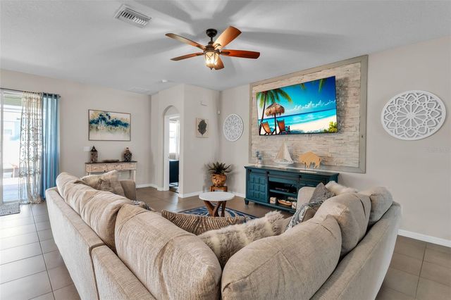 13225 WATERLEAF GARDEN CIRCLE, Riverview, FL 33579