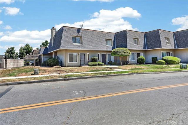 1646 W North Bear Creek, Merced, CA 95348