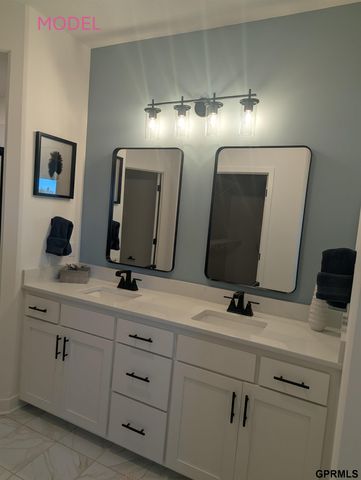 12555 Quail Drive, Bellevue, NE 68123