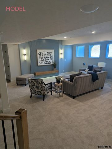 12555 Quail Drive, Bellevue, NE 68123