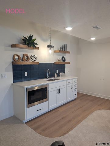 12555 Quail Drive, Bellevue, NE 68123