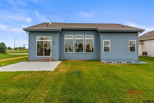 12555 Quail Drive, Bellevue, NE 68123