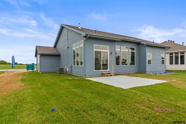 12555 Quail Drive, Bellevue, NE 68123