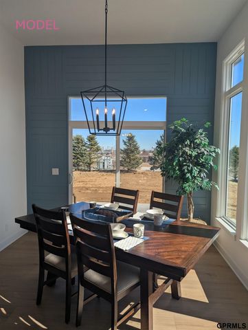 12555 Quail Drive, Bellevue, NE 68123