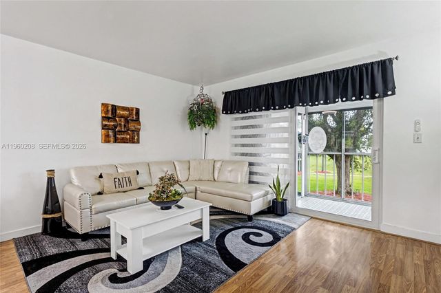 5100 Washington St 207, Hollywood, FL 33021