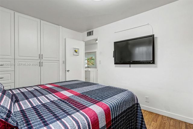 5100 Washington St 207, Hollywood, FL 33021