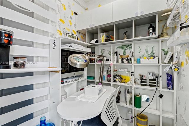 5100 Washington St 207, Hollywood, FL 33021